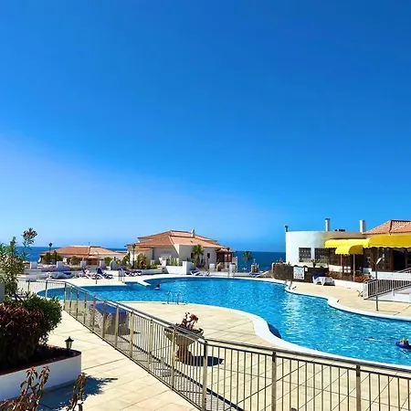 Stylish & Modern 1 Bedroom On Frontline Of Playa Del Duque Apartmán Costa Adeje (Tenerife)