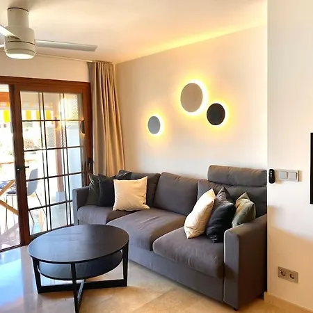 Apartment Stylish & Modern 1 Bedroom On Frontline Of Playa Del Duque